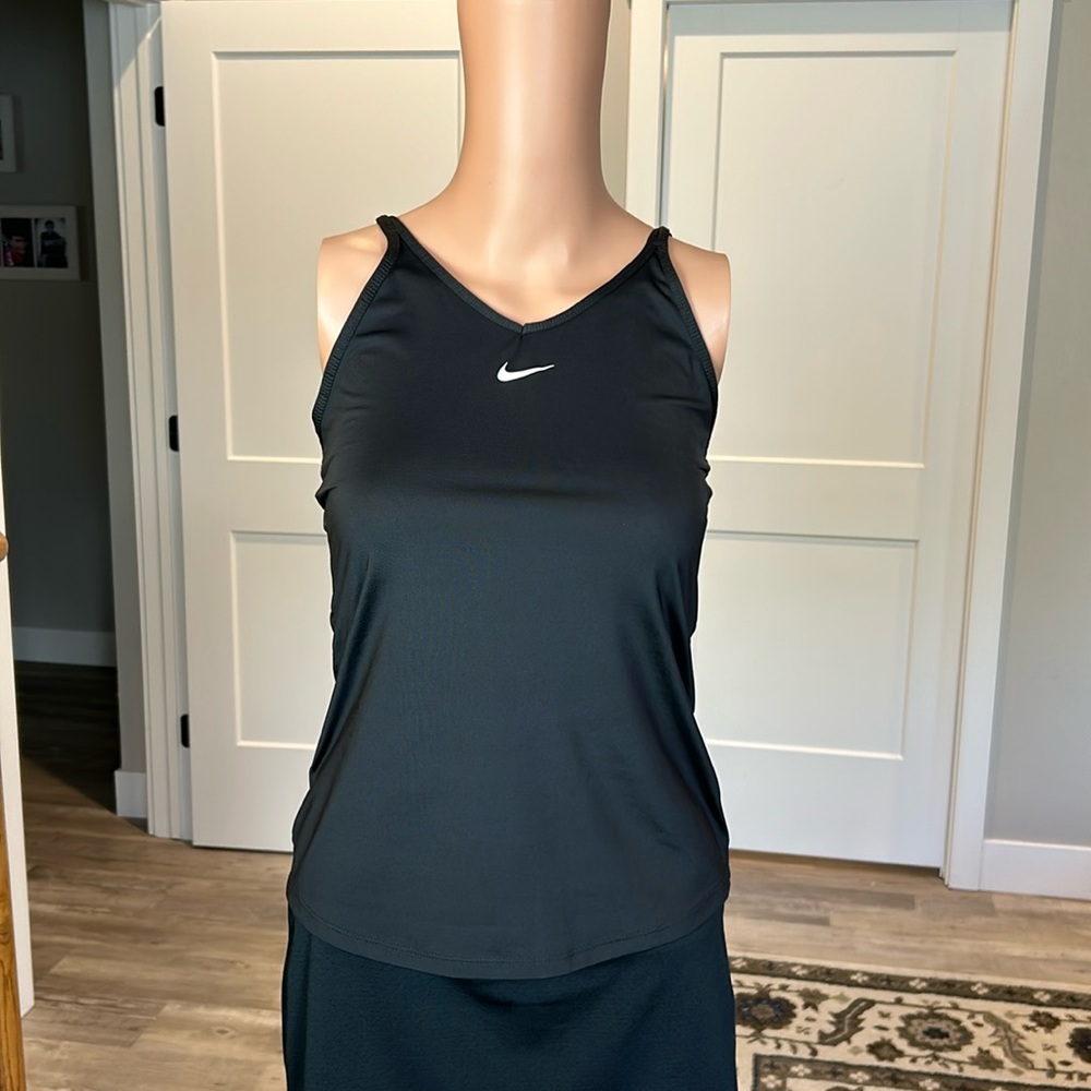 Nike tank